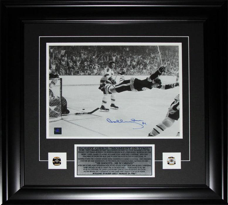 Bobby Orr Boston Bruins The Goal Black & White 11x14 Signed Hockey Frame