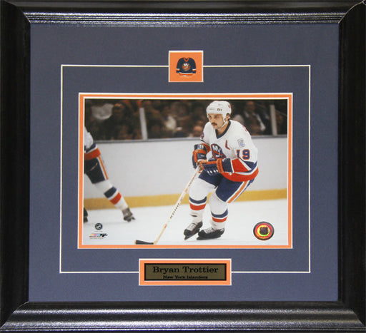 Bryan Trottier New York Islanders 8x10 Hockey Memorabilia Collector Frame