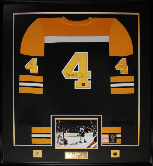 Bobby Orr Boston Bruins Signed black Jersey Hockey Collector Frame