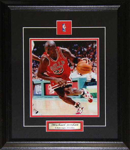 Michael Jordan Chicago Bulls 8x10 Basketball Memorabilia Collector Frame