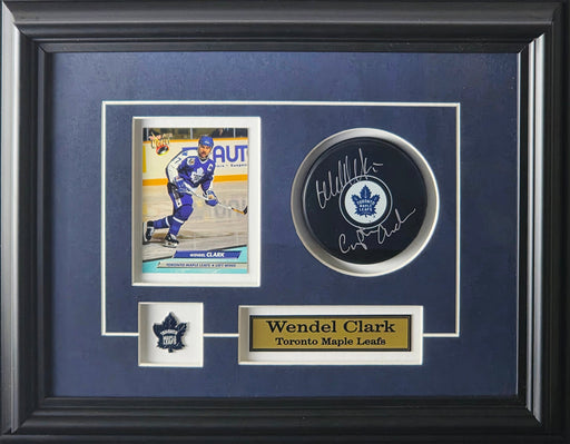 Wendel Clark Toronto Maple Leafs Signed Puck with Card Memorabilia Collector Frame