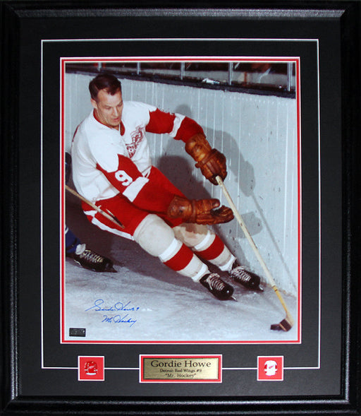Gordie Howe Detroit Red Wings Signed 16x20 Hockey Collector Frame