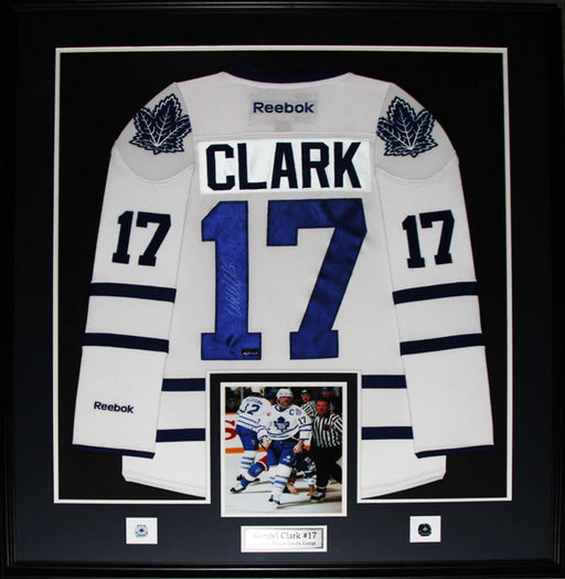 Wendel Clark Toronto Maple Leafs Signed White Jersey Hockey Collector Frame