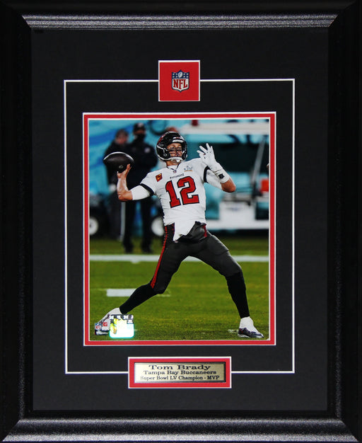 Tom Brady Tampa Bay Buccaneers Superbowl LV 8x10 Photo Football Collector Frame (Action)