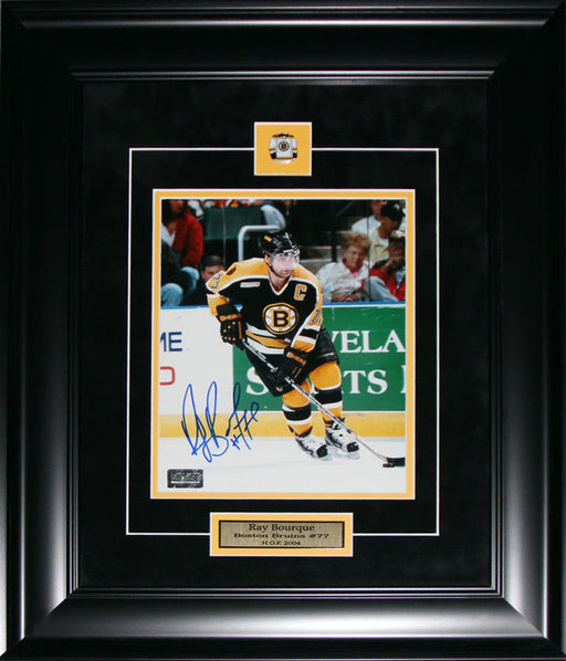 Ray Bourque Boston Bruins Signed 8x10 Hockey Memorabilia Collector Frame
