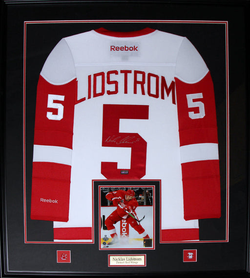 Nicklas Lidstrom Detroit Red Wings Signed Jersey Hockey Collector Frame