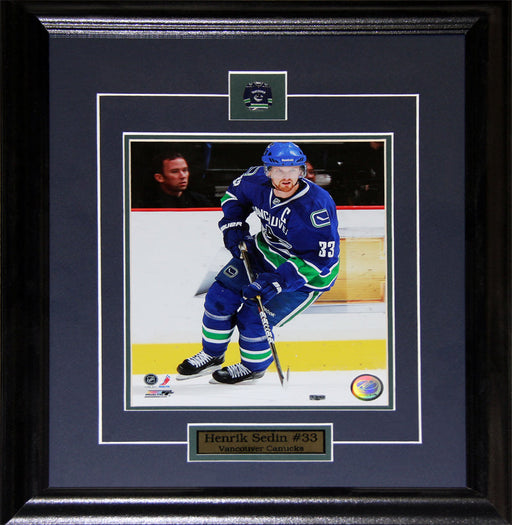 Henrik Sedin Vancouver Canucks 8x10 Hockey Memorabilia Collector Frame