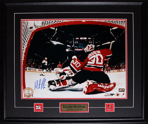 Martin Brodeur New Jersey Devils Signed 16x20 Hockey Collector Frame
