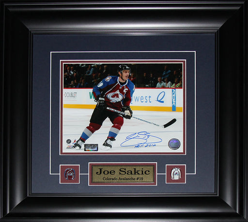 Joe Sakic Colorado Avalanche Signed 8x10 Hockey Memorabilia Collector Frame
