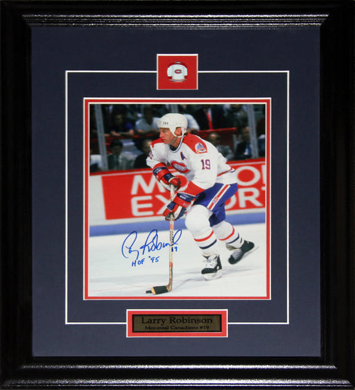 Larry Robinson Montreal Canadiens Signed 8x10 Hockey Collector Frame