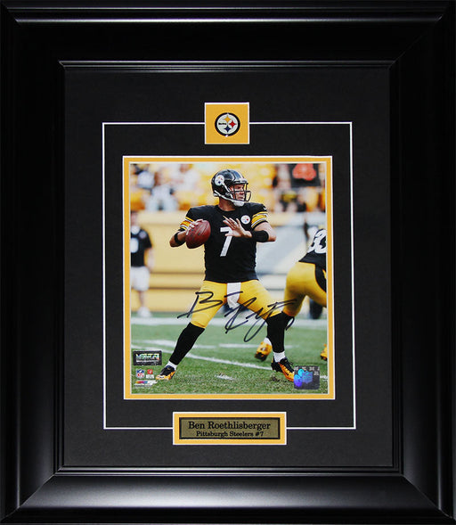 Ben Roethlisberger Pittsburgh Steelers Signed 8x10 Football Collector Frame
