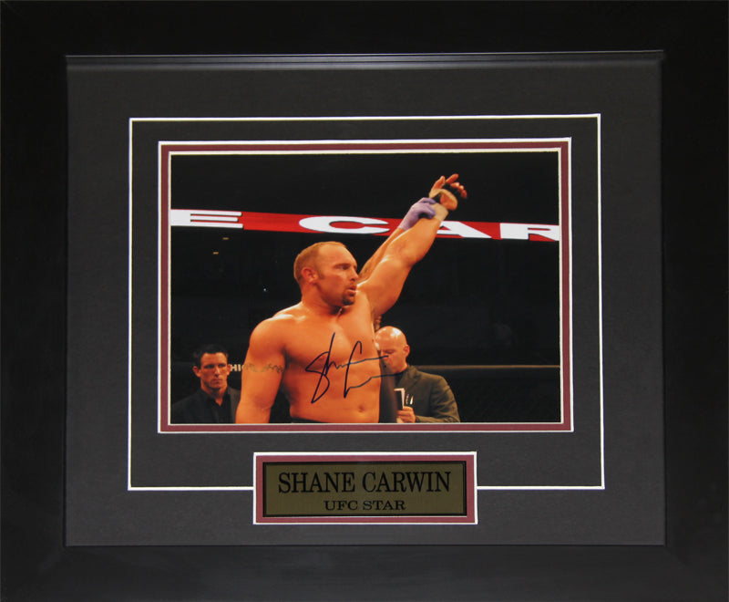 Shane Carwin UFC MMA Mixed Martial Arts Signed 8x10 Memorabilia Collector Frame