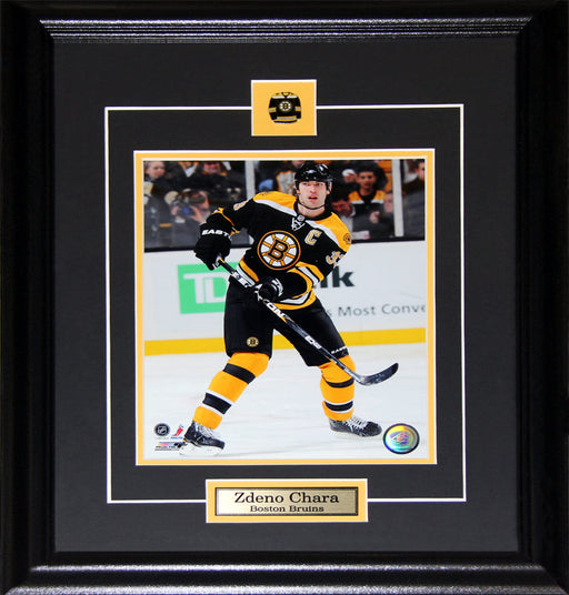 Zdeno Chara Boston Bruins 8x10 Hockey Memorabilia Collector Frame
