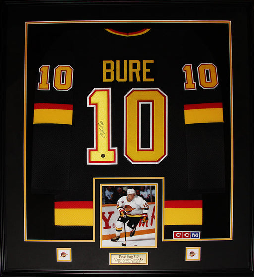 Pavel Bure Vancouver Canucks Signed Jersey Hockey Collector Frame