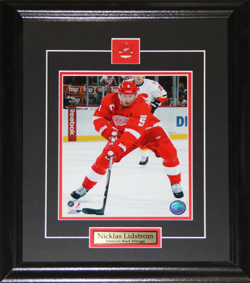 Nicklas Lidstrom Detroit Red Wings 8x10 Hockey Memorabilia Collector Frame