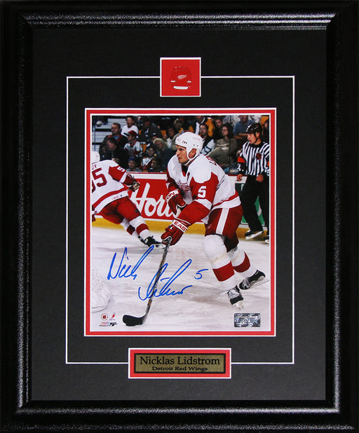 Nicklas Lidstrom Detroit Red Wings Signed 8x10 Hockey Collector Frame