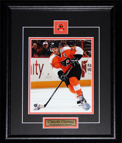 Claude Giroux Philadelphia Flyers 8x10 Hockey Memorabilia Collector Frame